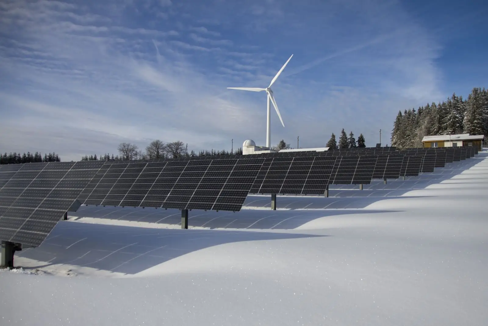 Hoeveel kWh levert een zonnepaneel in de winter?