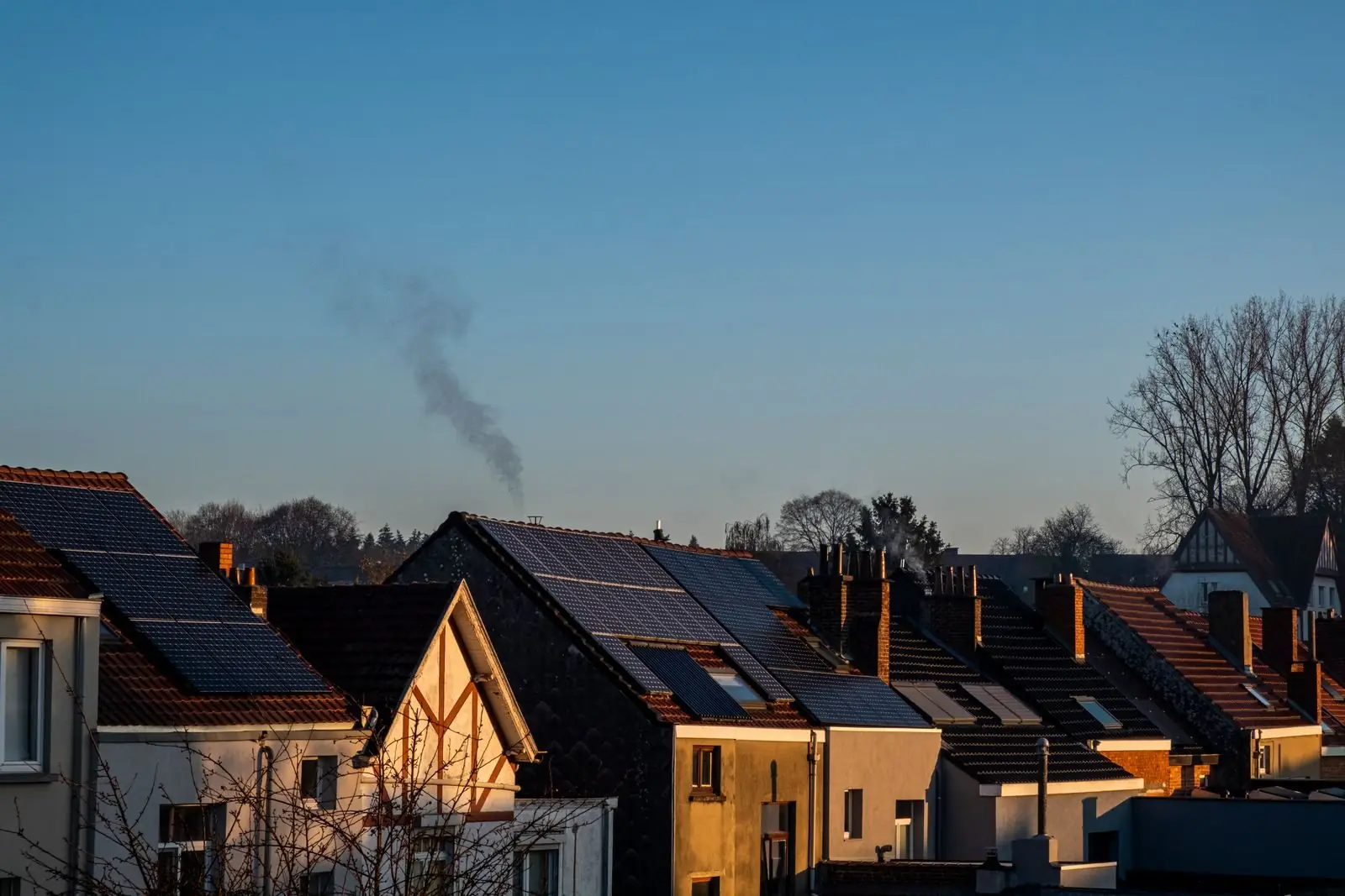 Zonnepanelen laten plaatsen in West-Brabant: kosten, regels en planning