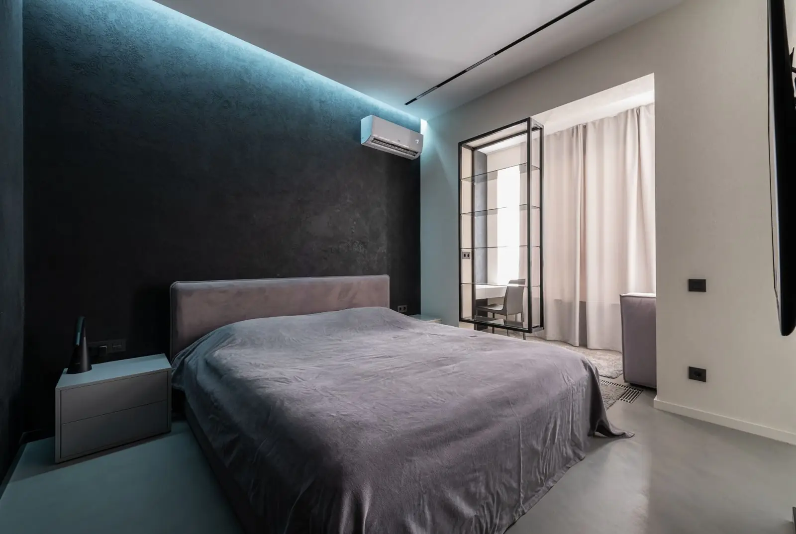 Airco in de slaapkamer: welk vermogen, hoe stil en waar hang je hem?